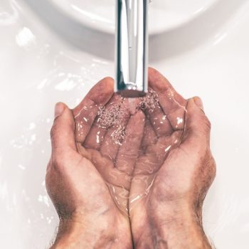 The right and wrong ways to dry your hands